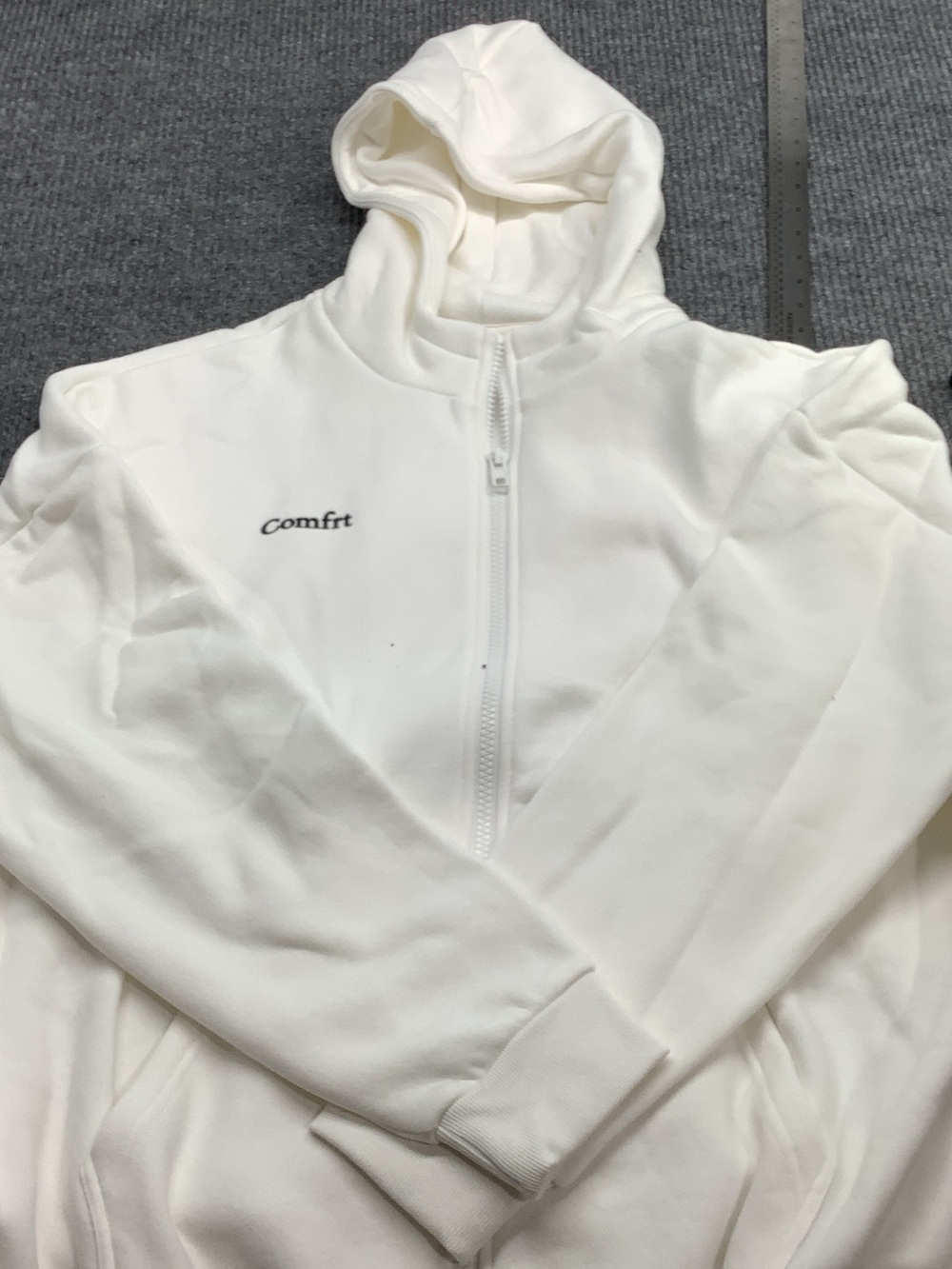 Comfrit White Half-Zip Hoodie for Women